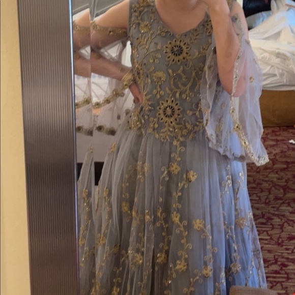 Indian dress - Picture 4 of 5